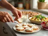 Articoli: Menu del giorno, 9 agosto: formaggio fresco, orecchiette alla crudaiola e smoothie bowl ai frutti rossi