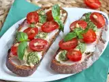 Articoli: 8 bruschette e crostini sfiziosi perfetti per aperitivi, cene conviviali e occasioni speciali