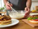 Articoli: Menu vegetariano, 19 agosto: pancakes ai funghi, burger vegetale e dolce di mele con nocciole