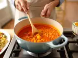 Articoli: Menu vegetariano, 22 agosto: un viaggio di sapori con zuppa speziata, pasta fresca e tiramisù estivo