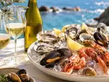 Articoli: Come scegliere il vino per i frutti di mare: guida semplice e consigli facili per non sbagliare