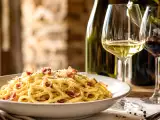 Articoli: Come scegliere il vino perfetto per la carbonara: consigli pratici e abbinamenti dai sommelier