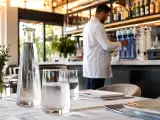 Articoli: Acqua trattata al ristorante: il controllo Nas che fa guardare la caraffa con occhi diversi