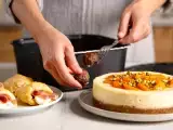 Articoli: Menu del giorno, 27 agosto: torciglioni di pasta sfoglia, polpette in friggitrice ad aria e cheesecake alle albicocche