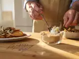 Articoli: Menu del giorno, 28 agosto: pancakes ai funghi porcini, linguine con mazzancolle e coppa golosa