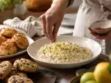 Articoli: Menu del giorno, 2 settembre: rustici di salsiccia, risotto lime e scones al cioccolato