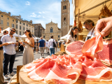 Articoli: Langhirano, il weekend del Festival del Prosciutto di Parma: entrare nei prosciuttifici del territorio