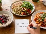 Articoli: Wie sieht ein 1500-kcal-Speiseplan eigentlich aus? Hier ist ein ganzer Tag mit 1499 kcal