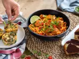 Articoli: Menu del giorno, 5 ottobre: sformatini di spinaci, udon al pollo e torta marmorizzata