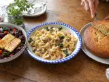 Articoli: Menu dal 8 ottobre: insalata di barbabietole, farfalle ai funghi e torta di banane facile