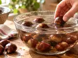 Articoli: Perché alcune castagne galleggiano? il bagno prima di cuocerle non è una fissazione da nonna
