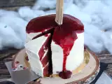 Articoli: Red velvet di Halloween, la torta rossa che fa scena appena arriva in tavola