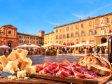 Articoli: Imola si mette a tavola per 23 giorni: torna il Baccanale 2026, ecco cosa non perdere