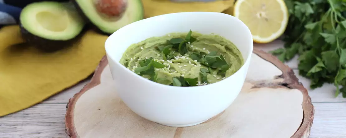 Hummus di avocado: un'idea semplice e gustosa per l'estate!