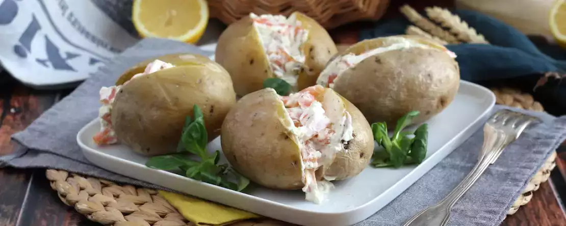 Patate ripiene con salmone e philadelphia: la ricetta spiegata passo a passo!