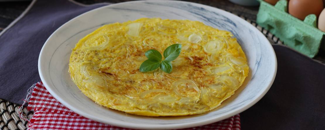 Frittata di cipolle, la ricetta salva cena rapida e gustosa!