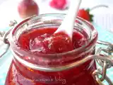 Ricetta Confettura di corniolo e petali di rosa .poesia sottovetro