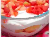 Ricetta Strawberry-banana tiramisu' (con yogurt e ricotta - senza uova)