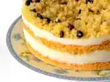 Ricetta Delizia di pan di spagna alle mandorle e crema di ricotta