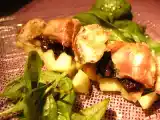 Ricetta Lombatine di coniglio e speck con mele, prugne e salsa alla senape