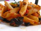 Ricetta Penne lisce con melanzane e olive nere