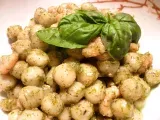 Ricetta Chicche di patate agli spinaci con pesto e gamberetti