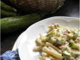 Ricetta Carbonara bianca con prosciutto arrosto, caciocavallo affumicato e zucchine