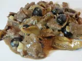 Ricetta Straccetti di manzo con carciofini, olive e aceto balsamico