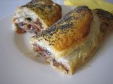 Ricetta Rotolo bello col culatello - ovvero strudel salato con melanzane culatello e gorgonzola