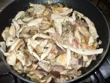 Ricetta Straccetti di pollo con funghi e pancetta