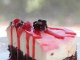 Ricetta Cheesecake al cioccolato bianco e frutti di bosco