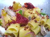 Ricetta Campotti (paccherotti) con polpo, cipolla rossa caramellata, peperoni fritti
