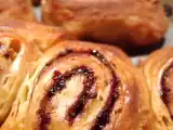 Ricetta Girelle di pasta sfoglia con confettura di more