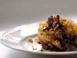 Ricetta Fusilli con radicchio, speck e noci