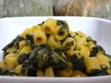 Ricetta Pasta corta con zucchine e spinaci