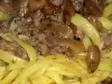 Ricetta Tagliolini al sugo di funghi e salsiccia