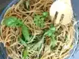 Ricetta Spaghetti integrali al basilico e philadelphia