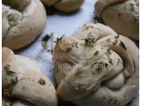 Ricetta Piccoli intrecci di pane all'aglio e origano