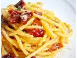Ricetta Spaghetti con pomodori secchi e pangrattato di panettone