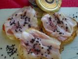 Ricetta Crostini lardo e caviale di cioccolato!