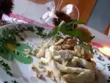 Ricetta Fusilli ai funghi con taleggio e noci...