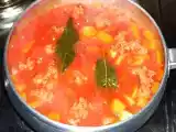 Ricetta Salsiccia con patate, peperoni e salsa di pomdoro