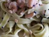 Ricetta Tagliatelle al salmone affumicato e caviale