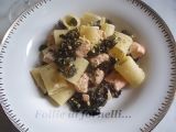 Ricetta Mezze maniche al salmone, cavolo nero e pistacchi al naturale