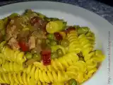 Ricetta Eliche speziate con piselli e tonno