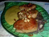 Ricetta Filetto di maiale su letto di cipolle rosse e riduzione di senape...