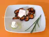 Ricetta Carote viola con salsa di caprino e miele