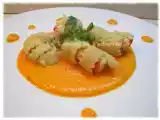 Ricetta Cornetti di pasta ripiena in crema di peperoni