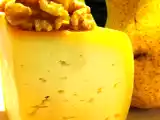 Ricetta Mezze maniche alla crema di pere e pecorino con noci e balsamico