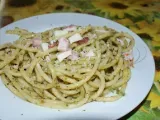 Ricetta Bucatini con crema di zucchine pancetta, scamorza e surimi